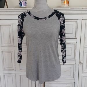 LE3NO size small top